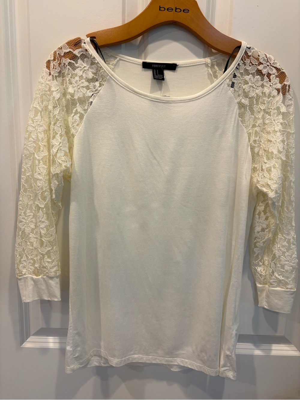 Women’s SZ S Forever 21 Ivory Lace-Sleeve 3/4 Sleeve Crew Neck Stretch Tee BNWT